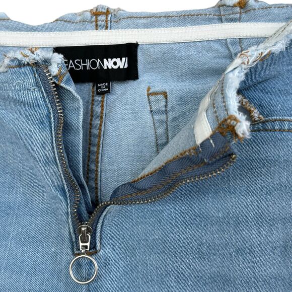 Fashion Nova JRS SZ 7 Flare Jeans Low-Rise Frayed Waist Distressed Stretch Blue - Picture 4 of 10